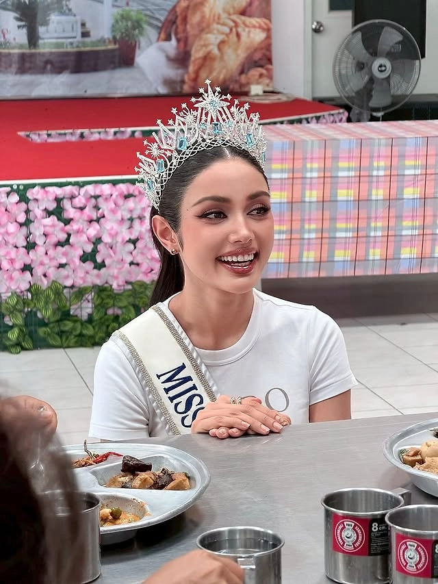 Представительница Таиланда. Фото © / Instagram (признан экстремистской организацией и запрещён на территории Российской Федерации) / @veenapraveenar