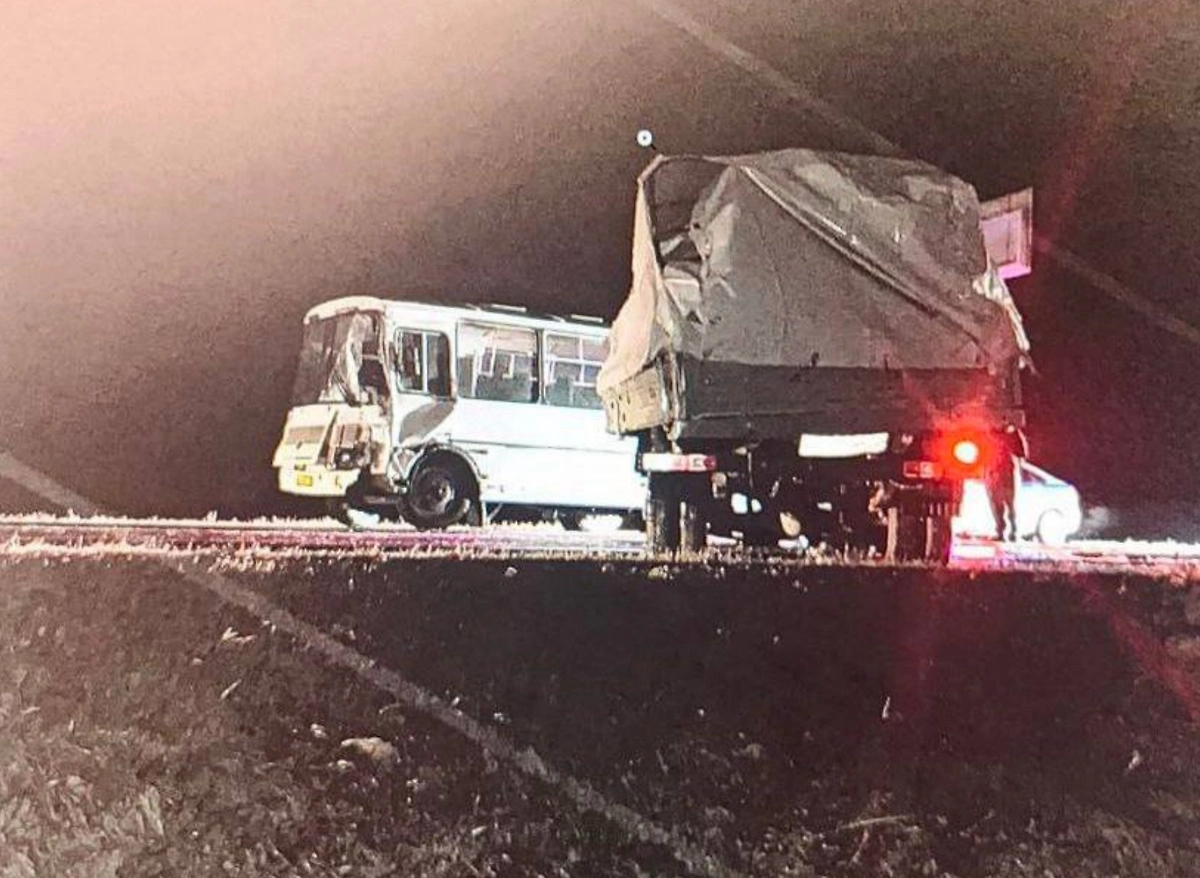 ДТП под Тюменью. Фото © Telegram / Госавтоинспекция Тюменской области