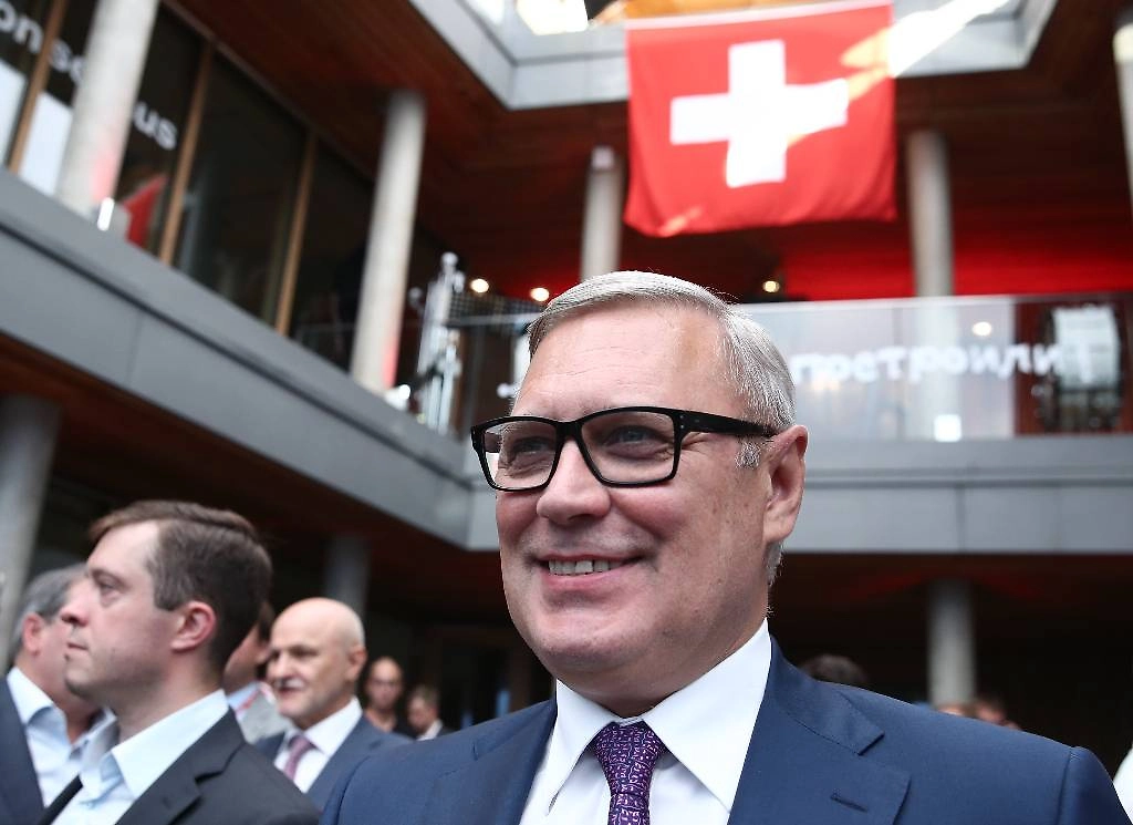 Живут в роскоши, а бьют по россиянам. Как беглые министры и экономисты помогают Западу с санкциями