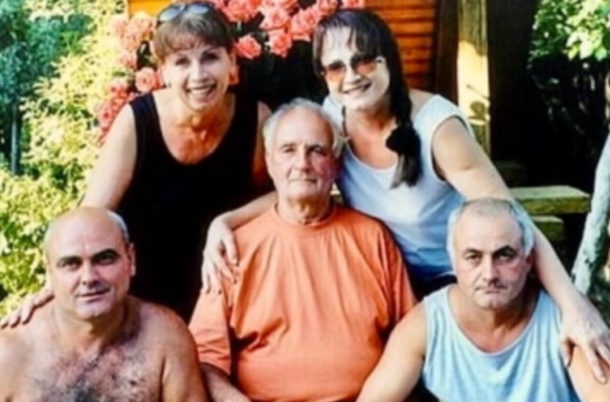 Семья Ротару. Фото © Instagram (признан экстремистской организацией и запрещён на территории Российской Федерации)/ sofiarotaru.official