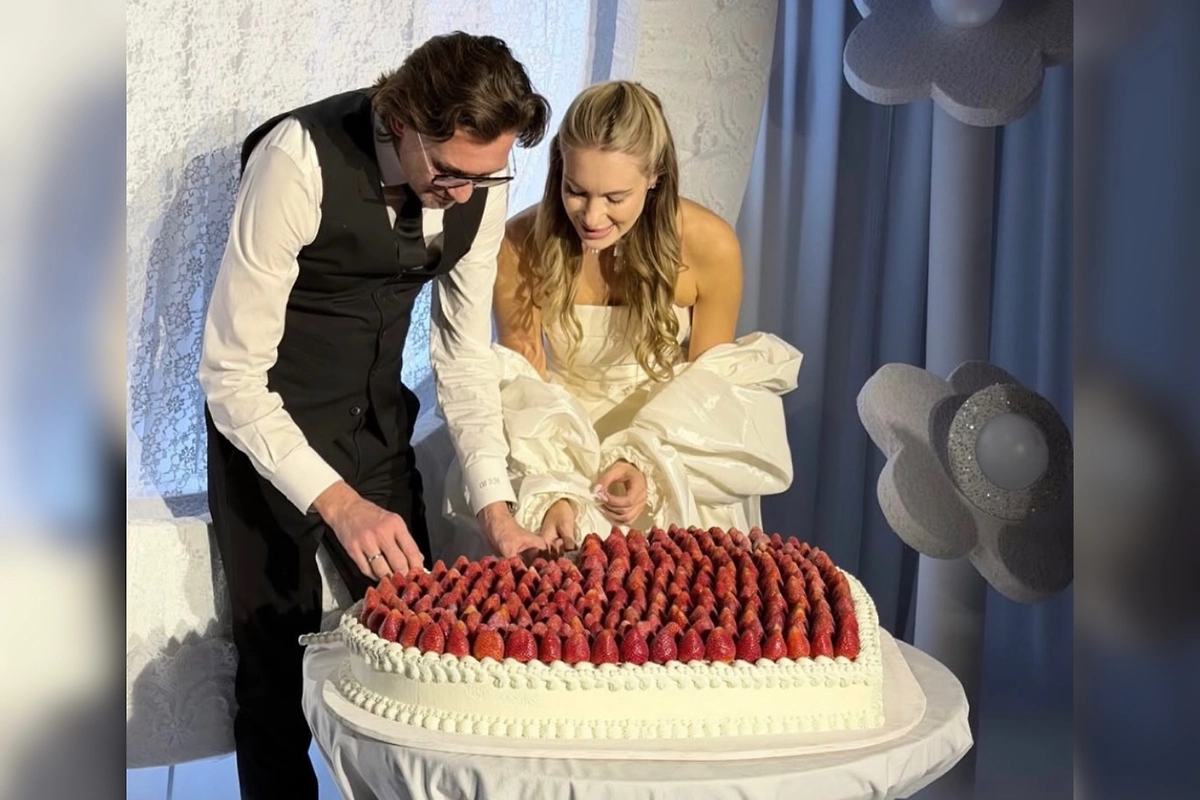 Футболист Руслан Нигматуллин женился на телеведущей Эвелине Сынче. Фото © Instagram (признан экстремистской организацией и запрещён на территории Российской Федерации) / ruslan_nigmatullin