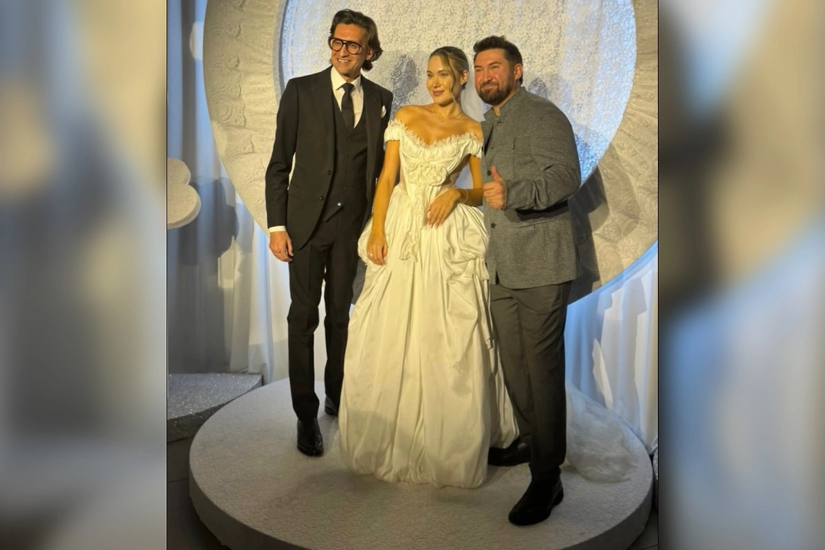 Футболист Руслан Нигматуллин женился на телеведущей Эвелине Сынче. Фото © Instagram (признан экстремистской организацией и запрещён на территории Российской Федерации) / ruslan_nigmatullin