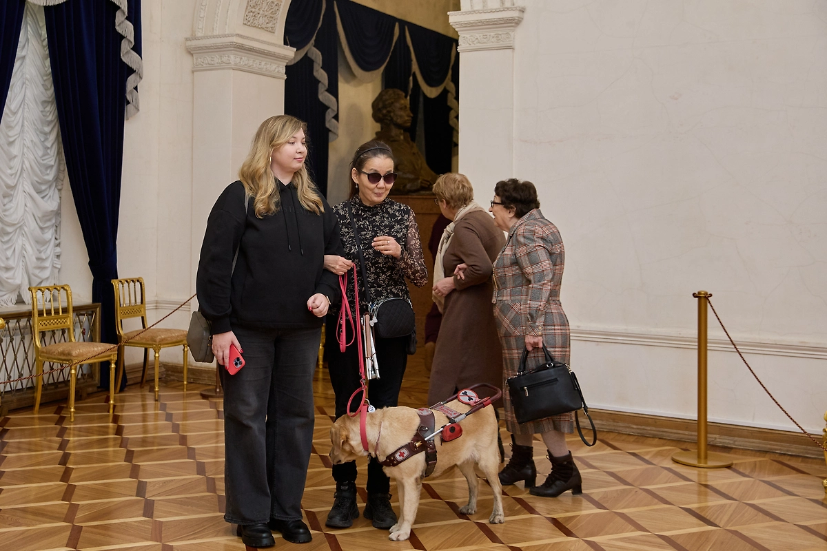 В московском театре им. Пушкина открыт сезон спектаклей для незрячих и слабовидящий. Фото © Предоставлено Life.ru
