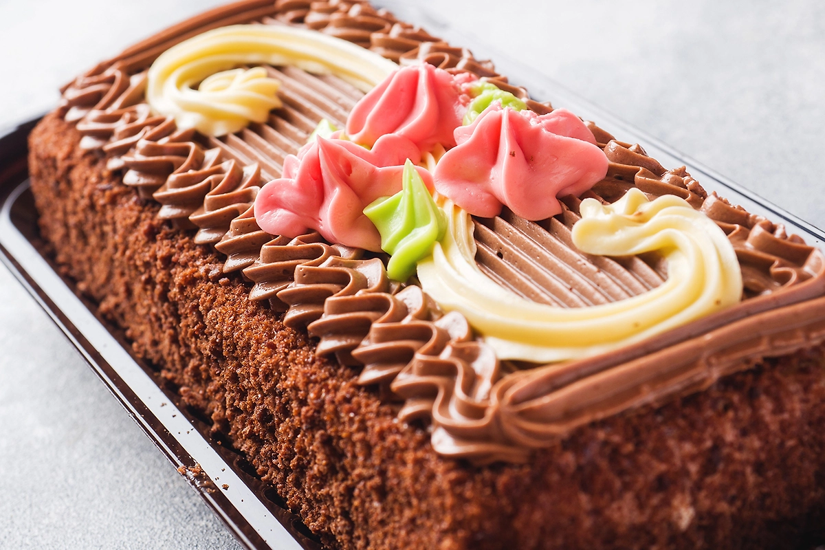 Торт «Сказка» — советский рецепт по ГОСТу. Обложка © Shutterstock / FOTODOM / Elenglush