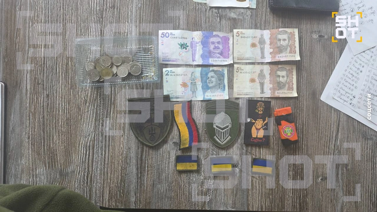 Обнаруженная у диверсантов символика. Фото © SHOT