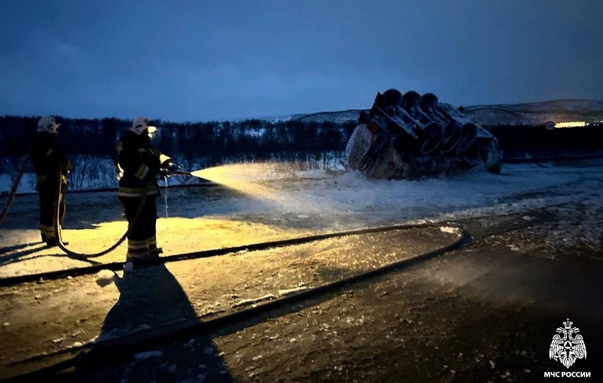 ДТП под Мурманском. Фото © Telegram / МЧС России по Мурманской области