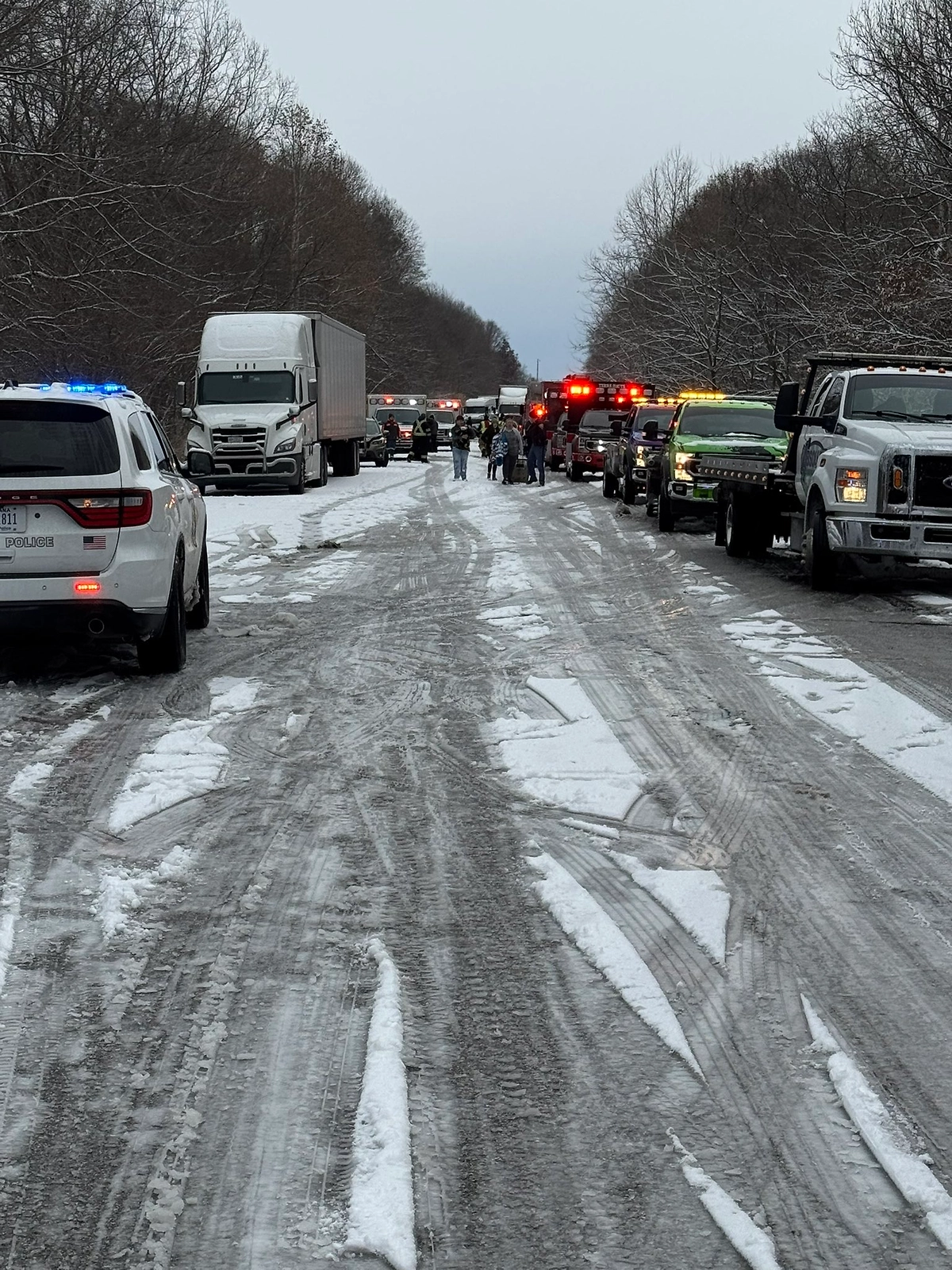 В Индиане снегопад спровоцировал столкновение 45 автомобилей. Фото © X / Ben Verbanic