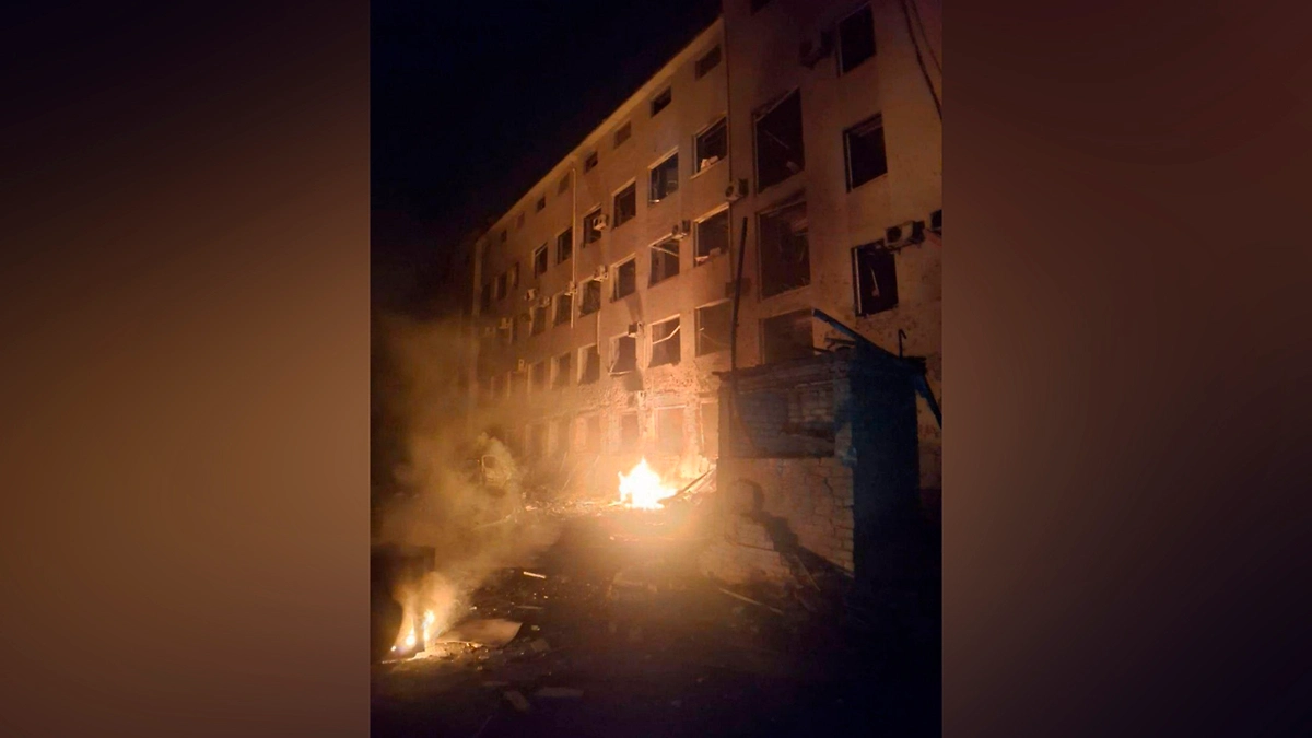 Здание СБУ в Кривом Роге после удара «Искандера». Фото © Telegram / Colonelcassad