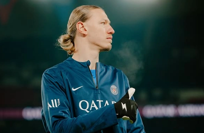 Матвей Сафонов. Обложка © Instagram (признан экстремистской организацией и запрещён на территории Российской Федерации) / motya_39