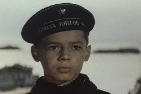 Фильм «Юнга Северного флота» — классика советских детских фильмов о войне. А где война — там и герои. Фото © Фильм «Юнга Северного флота», режиссёр Владимир Роговой, сценарист Эдуард Тополь и др. / Kino-teatr