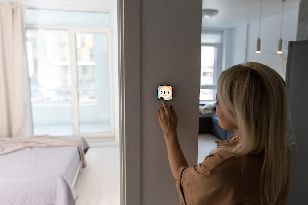 Температура в жилых помещениях зимой чётко прописана в ГОСТ 30494-2011 и СанПиН 1.2.3685-21. Фото © Shutterstock / FOTODOM / Andrew Angelov