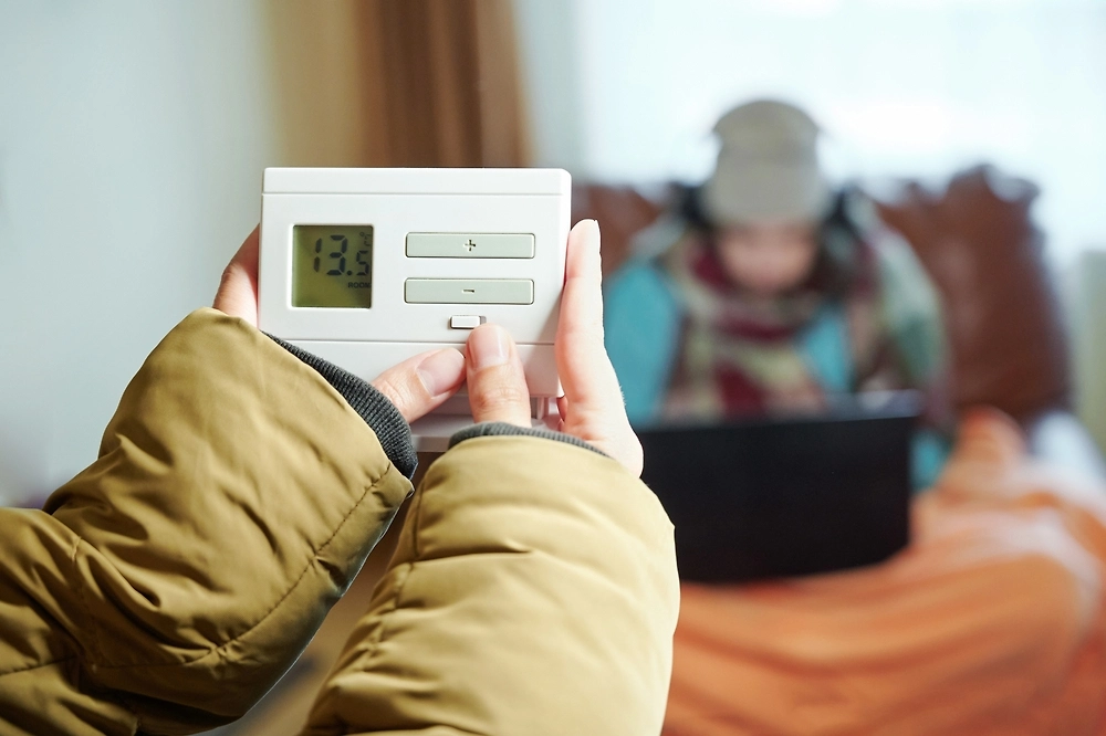 А что делать, если замеры показали: температура в квартире зимой слишком мала? Фото © Shutterstock / FOTODOM / Oksana Klymenko