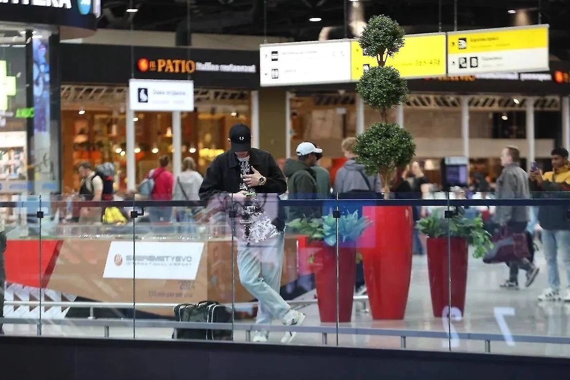 В аэропорту Волгограда ввели ограничения на полёты, в аэропорту Саратова сняли 