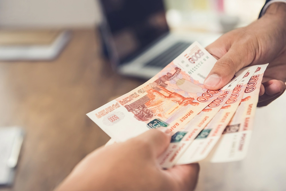 С 31 декабря по 2 января нельзя давать и брать деньги в долг. Фото © Shutterstock&nbsp;/ FOTODOM / Atstock Productions