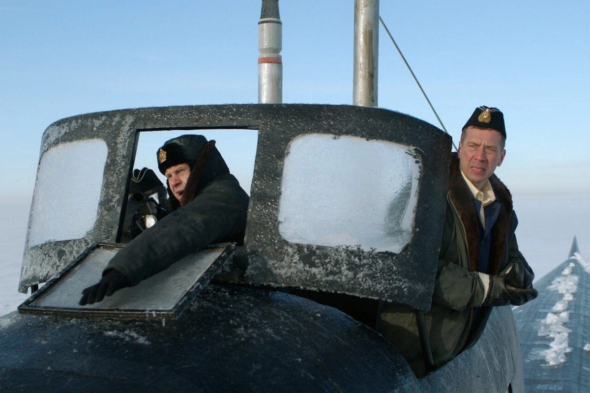 Фильм «Северный полюс» Александра Котта — это новое кино 2025 года о подвиге времён холодной войны. Фото © Фильм «Северный полюс», режиссёр Александр Котт, сценарист Денис Родимин и др. / Kinopoisk