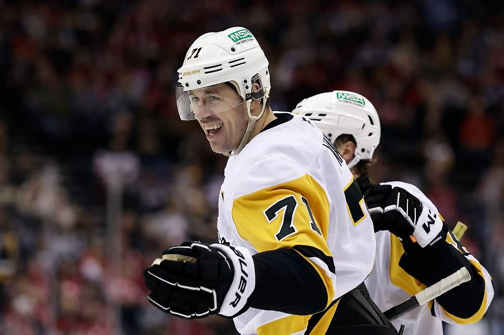 Хоккеист Евгений Малкин — центральный нападающий. Он «хайповый». Серебряный и бронзовый призёр чемпионатов России. Фото © ТАСС / AP / Adam Hunger