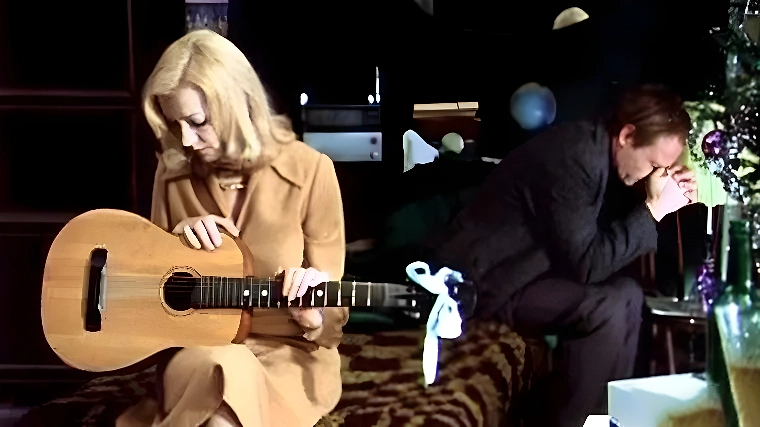 Скрытые смыслы песен в «Иронии судьбы»: психологический анализ. Фото © Кадр из фильма «Ирония судьбы, или С лёгким паром», режиссёр Эльдар Рязанов, сценаристы Эмиль Брагинский, Эльдар Рязанов / Kinopoisk