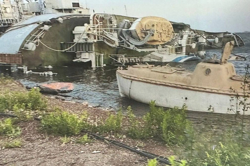 На Украине раскрыли схему продажи списанных военных кораблей. Обложка © Telegram / Поліція Києва