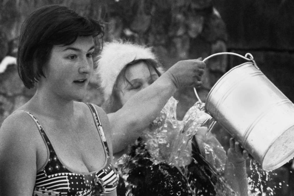 Закаливание как метод повышения иммунитета популяризировал гимнаст и журналист Йёрген Мюллер. Но в СССР практику приняли как родную. Фото © ТАСС / Фотохроника ТАСС / Юрий Лизунов