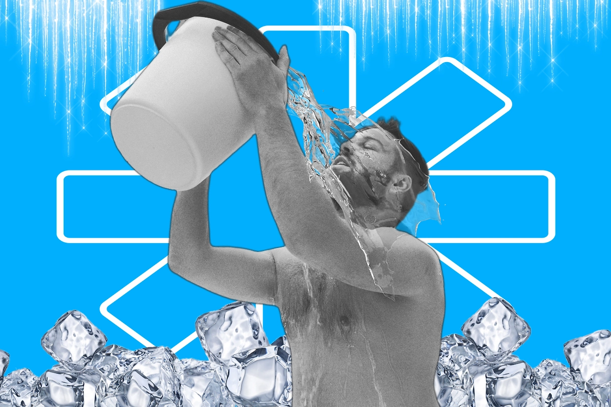 В Советском Союзе для иммунитета не только пили чай с лимоном. Там ещё и закалялись. Почему эта практика так нужна сейчас? Обложка © Коллаж © Life.ru, фото © Freepik