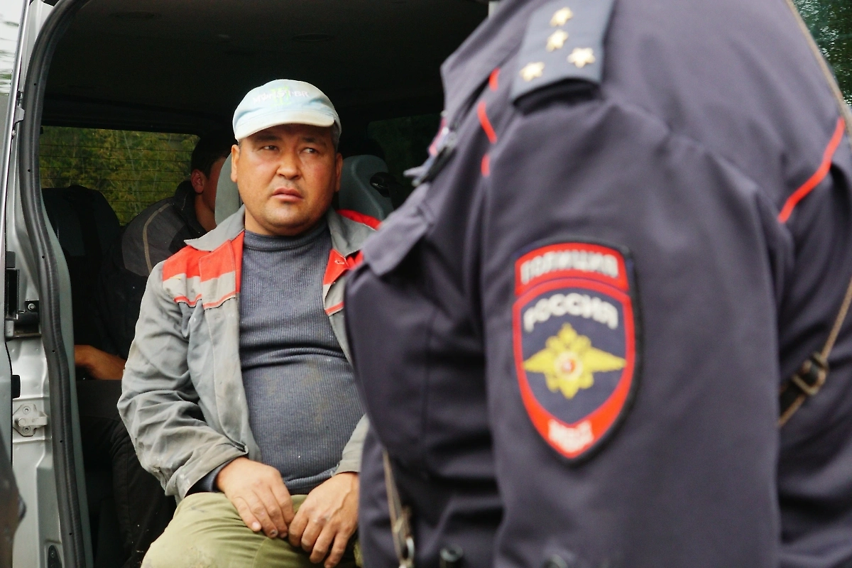 Иностранцев с 2026 года будут увольнять по региональным актам