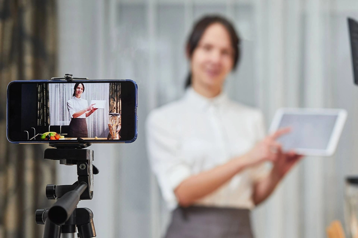 Обложка © Shutterstock / FOTODOM / wertinio