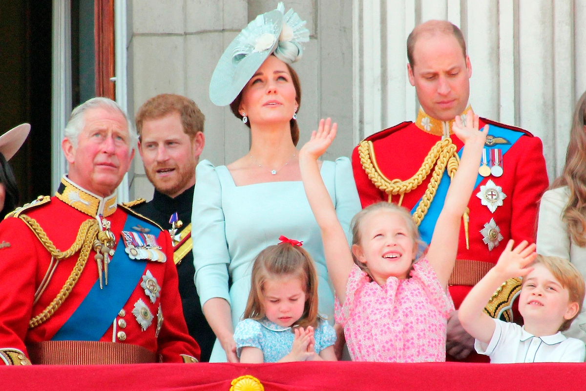 Обложка © Shutterstock / FOTODOM / Lorna Roberts