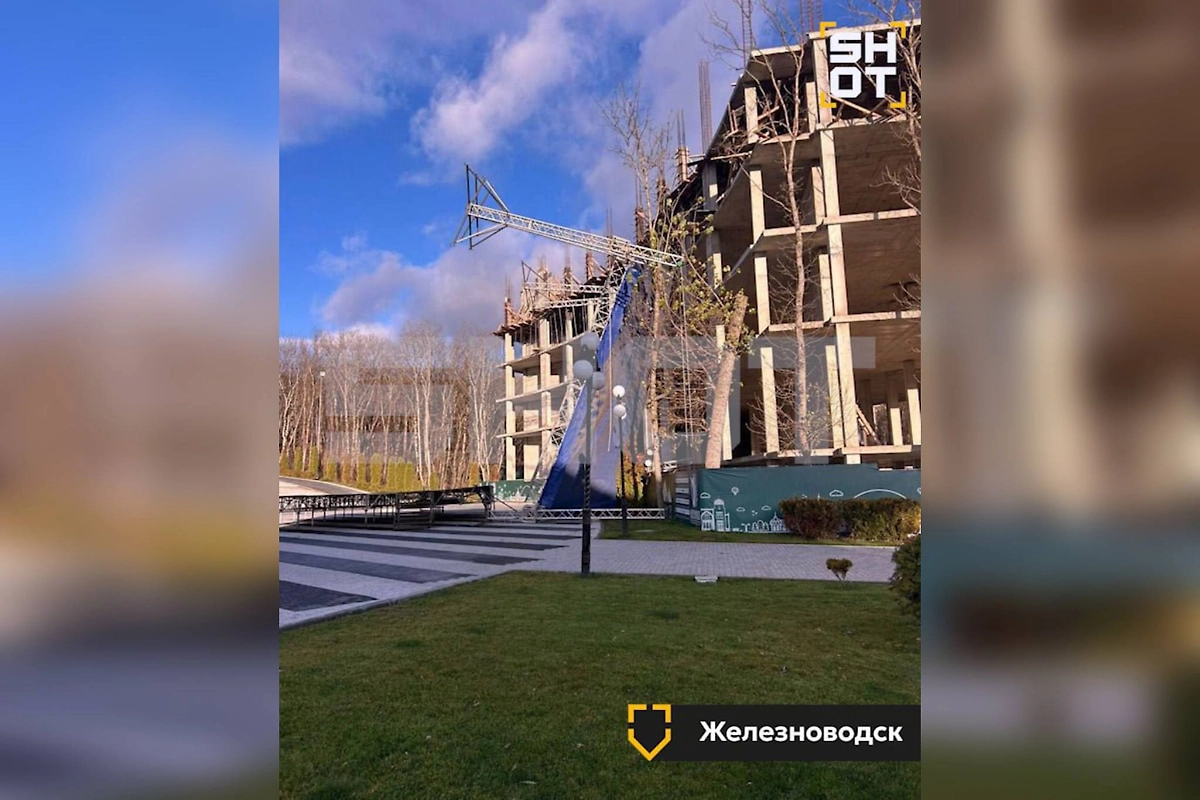 Сильный шторм бушует на юге России. Фото © SHOT