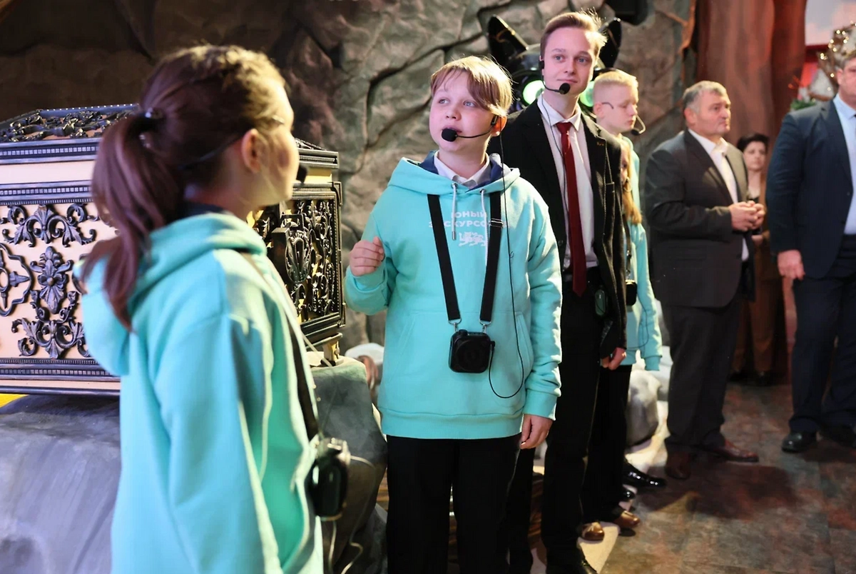 Выставка «Книга сказок». Фото © Life.ru