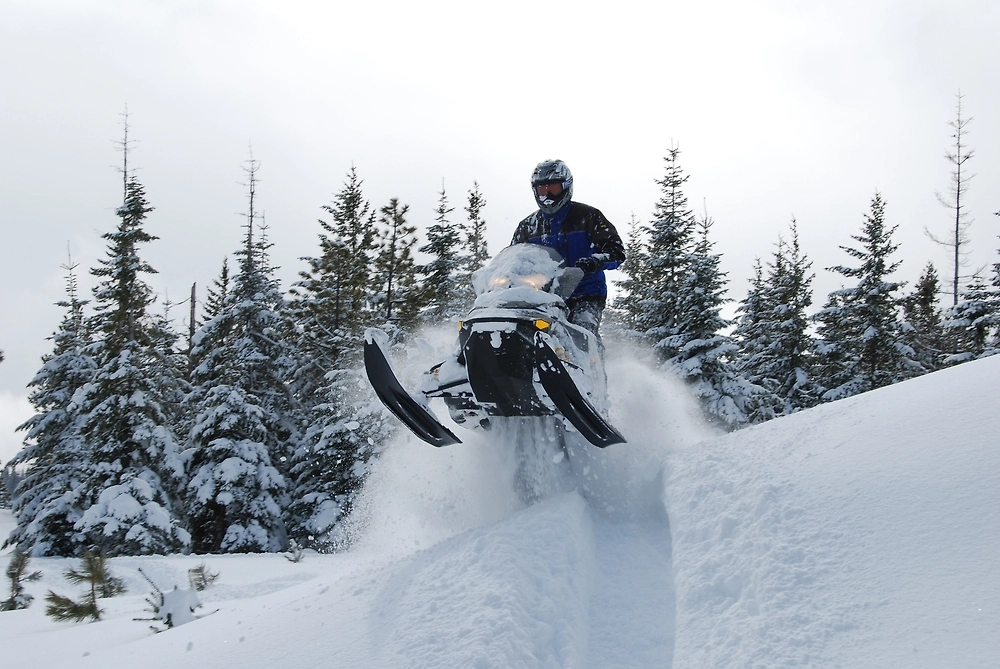 Обложка © Shutterstock / FOTODOM / SSBN 728