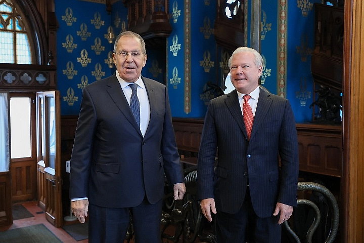 Обложка © МИД РФ