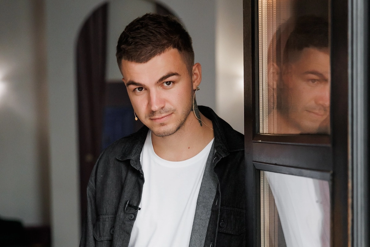 Национальность Влада Череватого — кем является экстрасенс из «Битвы сильнейших» 2025, уроженцем Луганской области? Фото © VK / Владислав Череватый