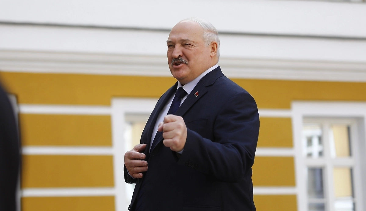 Александр Лукашенко. Обложка © Life.ru