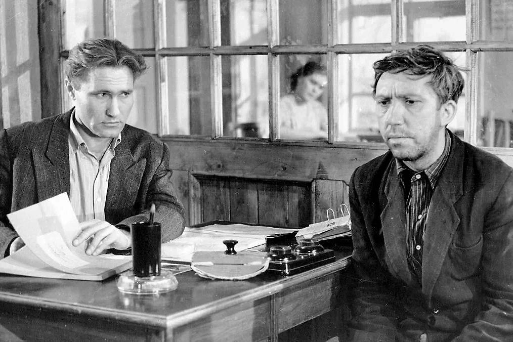 Юрий Никулин в драматической роли в фильме «Когда деревья были большими» (1961). Фото © Кадр из фильма «Когда деревья были большими», режиссер Лев Кулиджанов, сценарист Николай Фигуровский / Kinopoisk