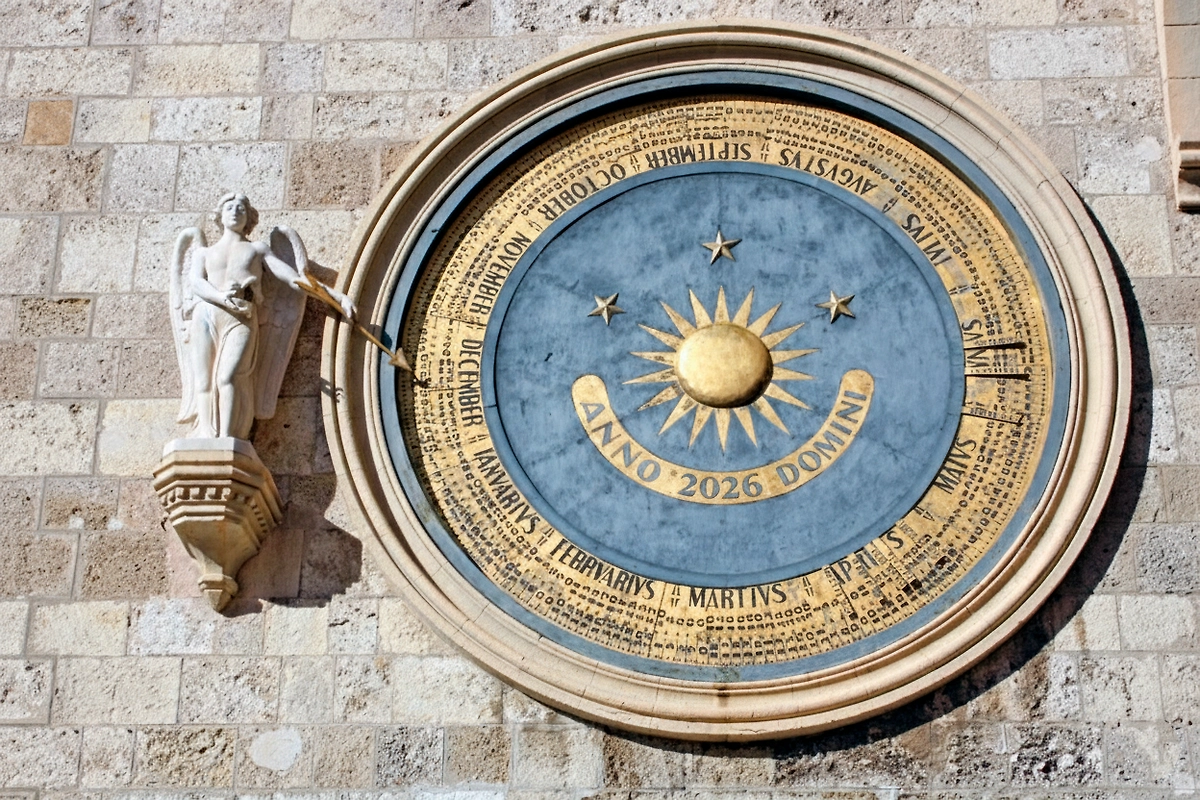 Новый, 2026 год по календарю — то же самое, что и 1953 год. Этот феномен отслеживают Вечным календарём. Фото © Shutterstock / FOTODOM / Lorena Tempera