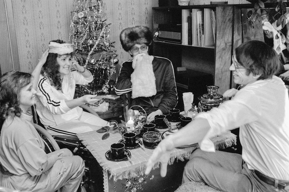 На старый Новый год можно представить себя гражданами СССР брежневской эпохи. Фото © ТАСС / Фотохроника ТАСС / Валерий Христофоров