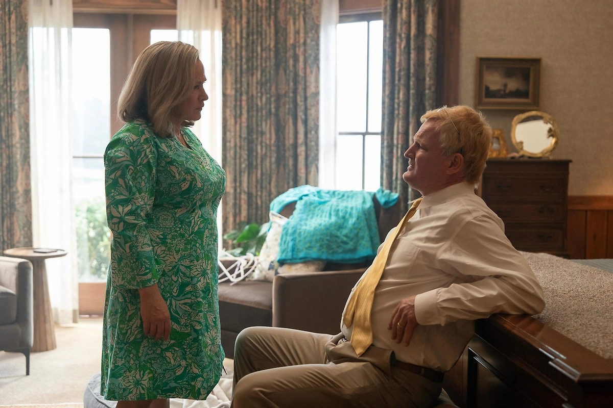 Фото © Кадр из минисериала «Мёрдо: Смерть в семье», режиссеры  Стивен Пит, Кэт Кэндлер, Эрин Ли Карр и др., сценаристы Alana B. Lytle, Мэнди Мэтни, David Gabriel и др. / Kino-teatr