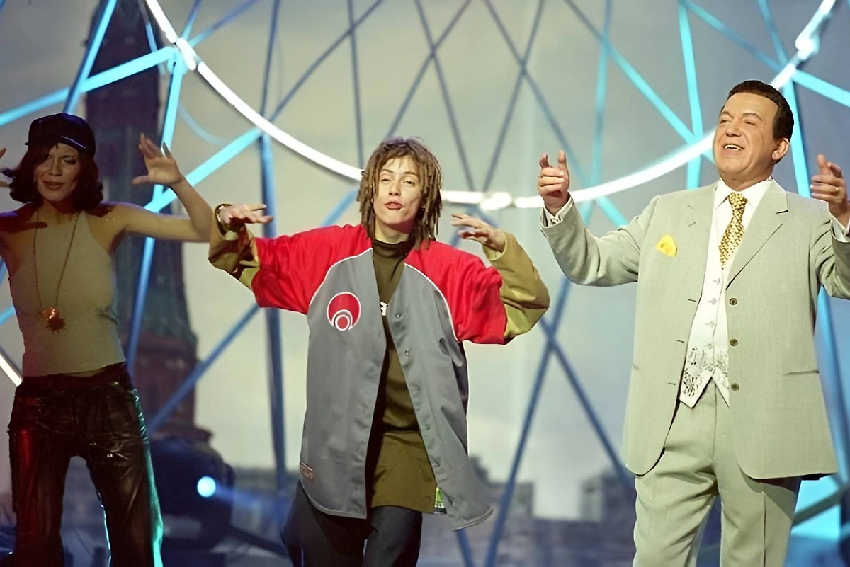 «Голубой огонёк на Шаболовке» состоялся 31 декабря 2000 года, его показывали по каналу РТР. Фото © smotrim.ru