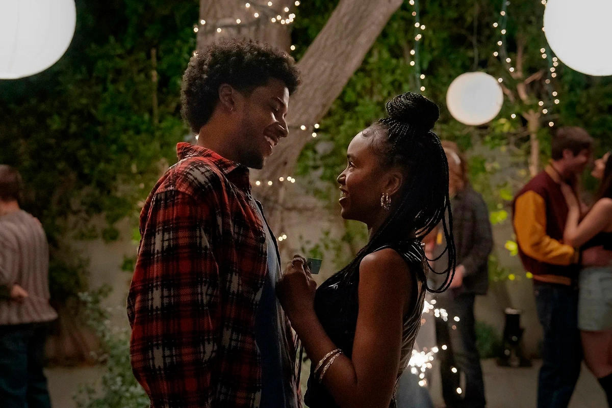 Фото © Кадр из сериала «Навсегда с тобой», режиссеры Энтони Хемингуэй, Темби Бэнкс, Мара Брок Акил и др., сценаристы Джуди Блум, Мара Брок Акил, Terrance Daye и др. / Kino-teatr