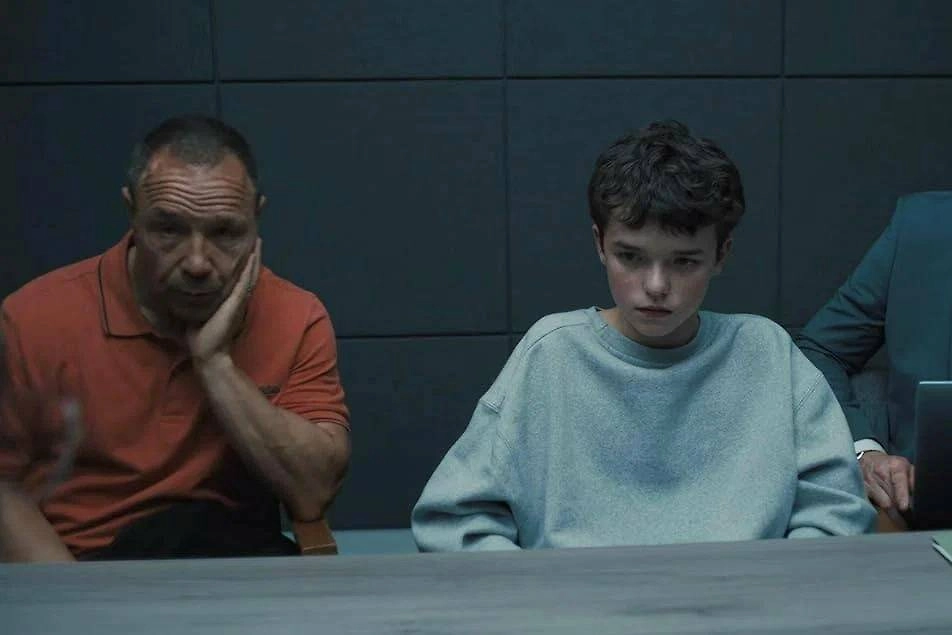 Фото © Кадр из сериала «Переходный возраст», режиссер Фил Барантини, сценаристы Стивен Грэм, Джек Торн / Kino-teatr