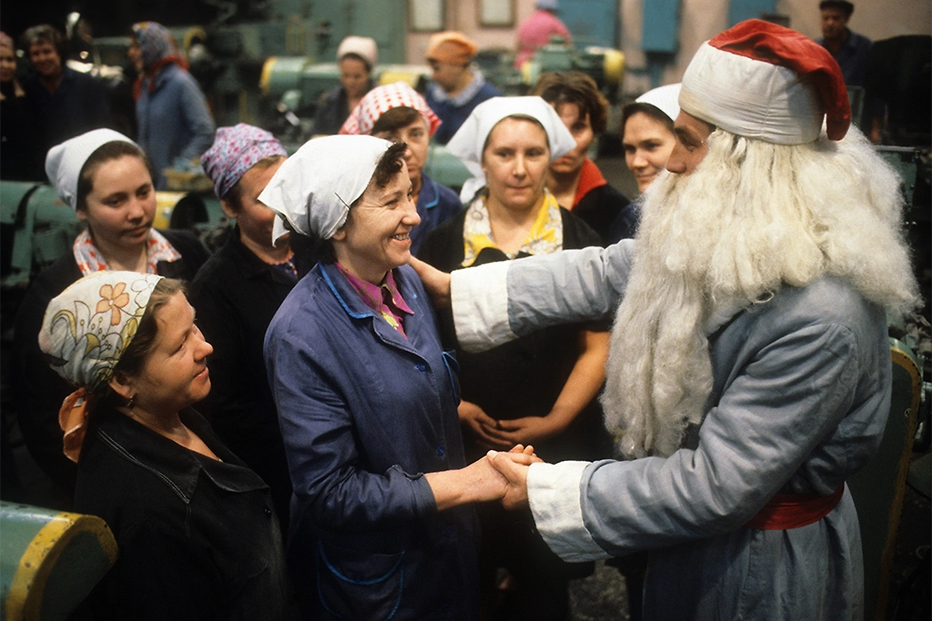 Советские новогодние традиции на предприятиях: фото из архива ТАСС. Фото © ТАСС / Юрий Набатов