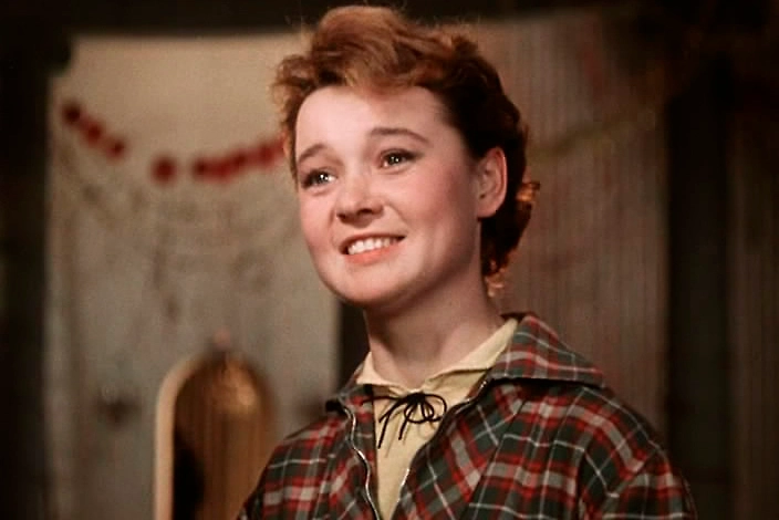 Фото © Кадр из фильма «Карнавальная ночь», режиссёр Эльдар Рязанов, сценаристы Борис Ласкин, Владимир Поляков / Kino-teatr