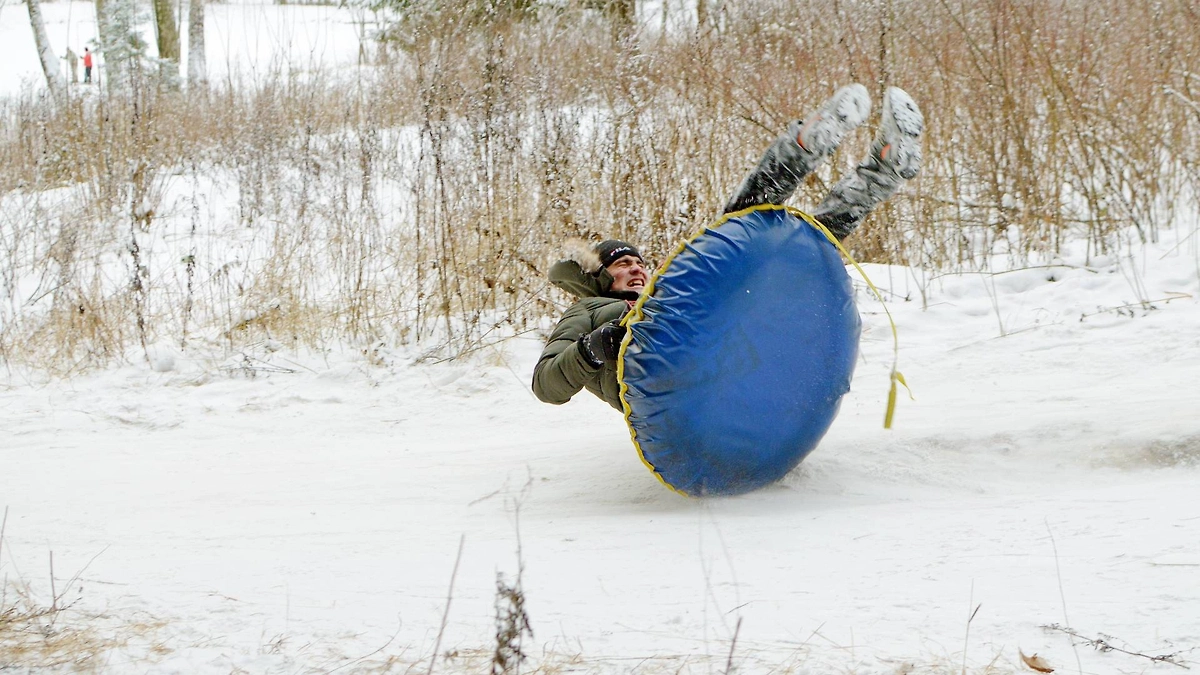 Что делать при травме на тюбинге. Фото © Shutterstock / FOTODOM / aleksandr4300