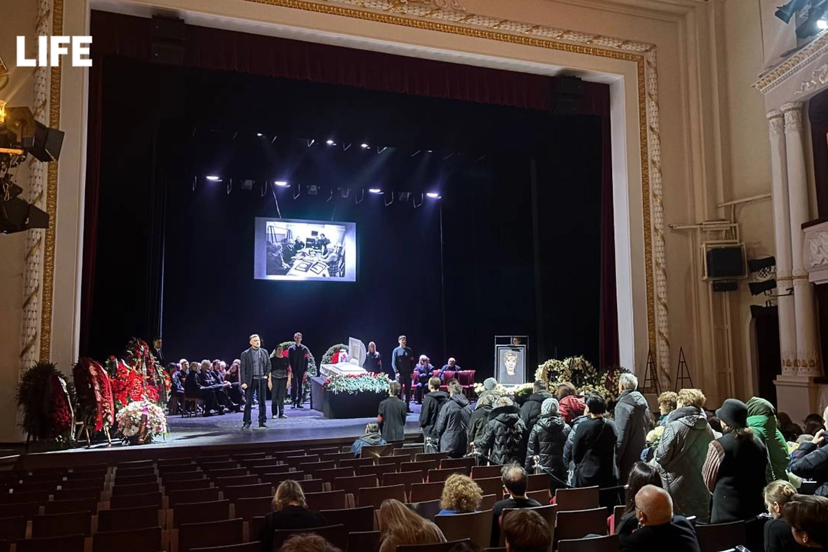 Прощание с Верой Алентовой. Фото © Life.ru