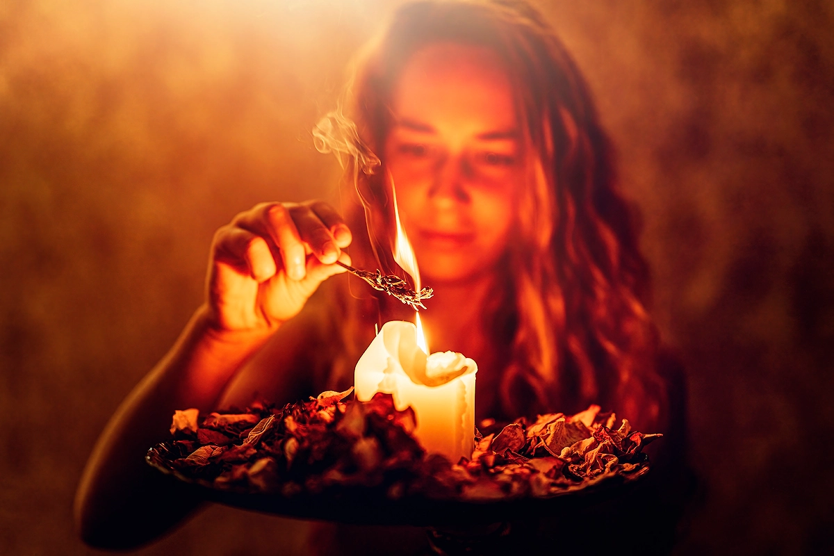 Энергетическая чистка дома перед праздниками: что нужно знать. Фото © Shutterstock / FOTODOM / Jozef Klopacka