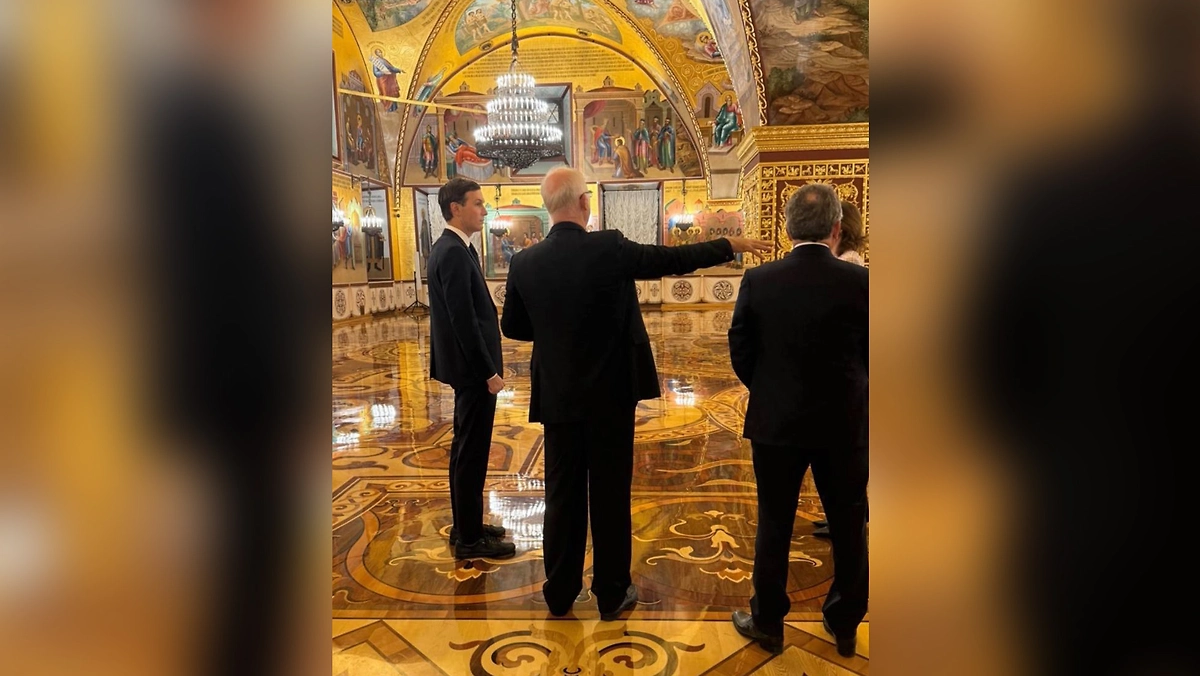 Дмитриев показал Уиткоффу и Кушнеру Грановитую палату Московского Кремля. Обложка © Instagram (признан экстремистской организацией и запрещён на территории Российской Федерации) / kadmitriev