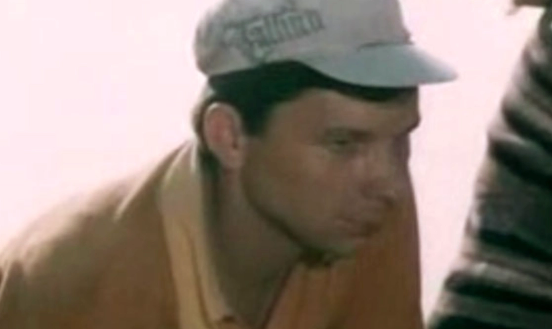 Фильм «Ваши права?» — это криминальная подростковая драма режиссёра Инессы Селезнёвой, вышедшая в 1974 году. Фото © Кадр из фильма «Ваши права?», режиссёр Инесса Селезнёва, сценаристы Георгий Полонский, Аркадий Ставицкий / Kinopoisk