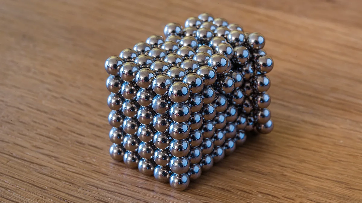 На 23 Февраля можно подарить кубик-антистресс. Фото © Shutterstock / FOTODOM / Rien Janssen