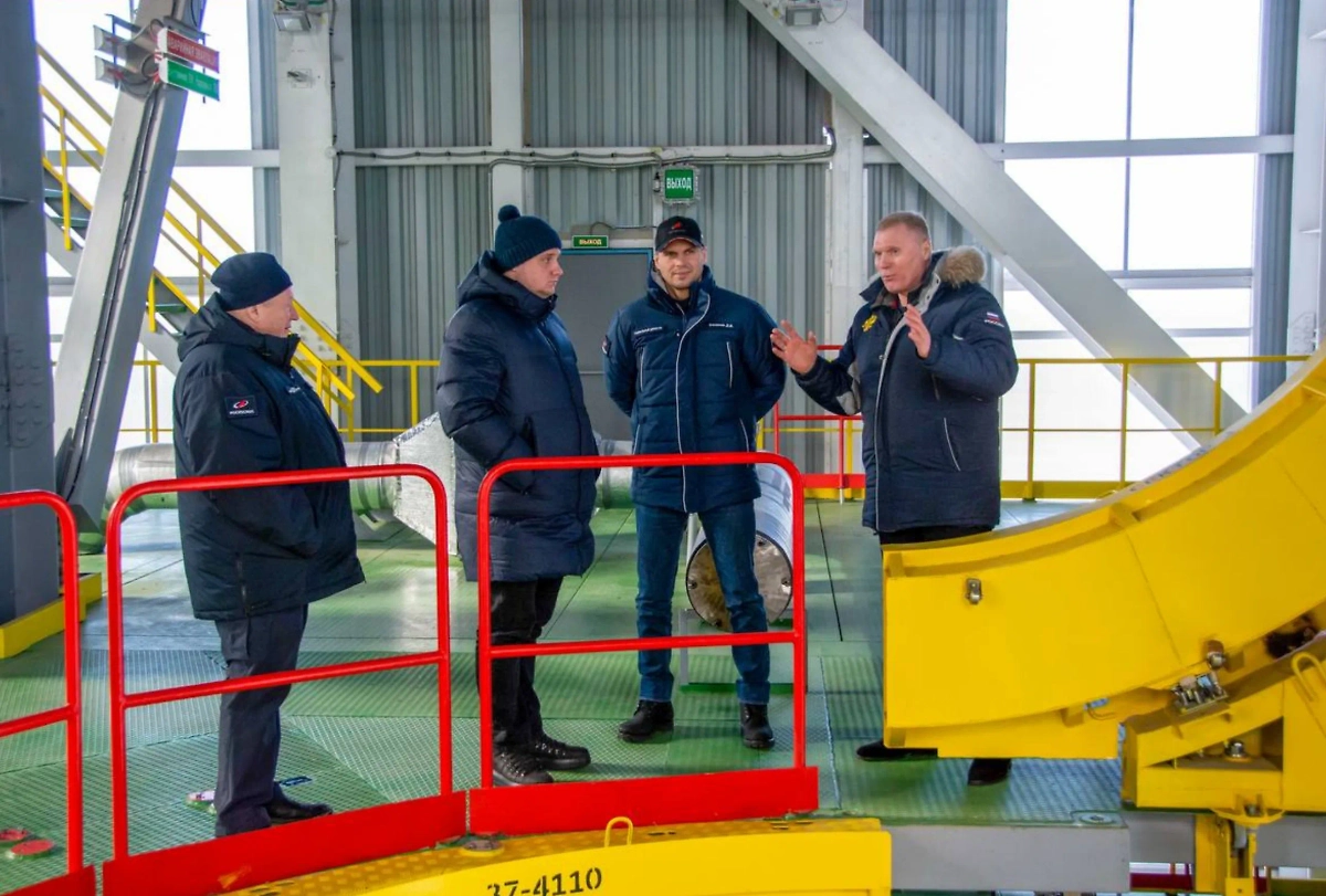 Дмитрий Баканов на космодроме Восточный. Фото © Telegram / Роскосмос