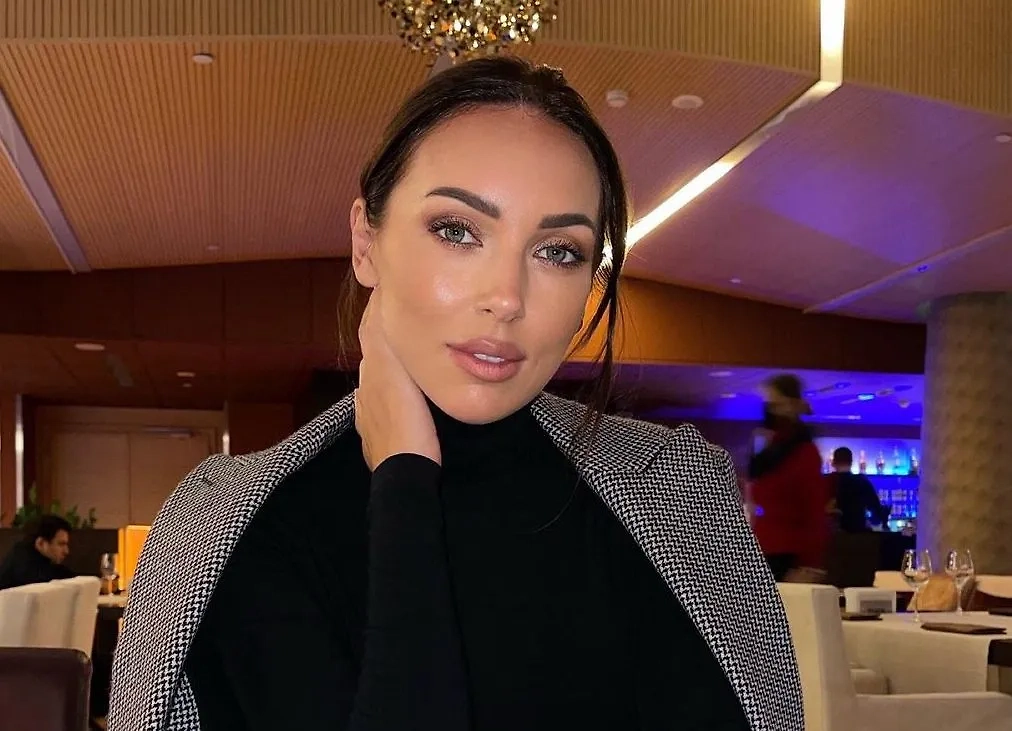 Алсу. Обложка © Instagram (признан экстремистской организацией и запрещён на территории Российской Федерации)/ alsou_a